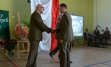 Zdjęcie do artykułu: Stypendia Dla Absolwentów Szkół Leśnych Ministra Środowiska