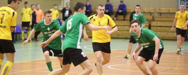 Zdjęcie do artykułu: II miejsce w Mistrzostwach Polski Szkoł Leśnych w piłce nożnej halowej-Milicz …