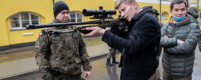 Zdjęcie do artykułu: Młodzi Leśnicy w koszarach WOT