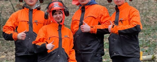 Zdjęcie do artykułu: Praktyki zawodowe – kurs drwala 4spb.