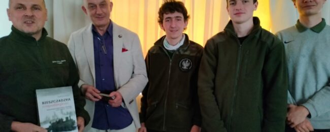 Zdjęcie do artykułu: Członkowie kółka historycznego na konferencji naukowej w Polańczyku